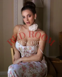 Эскортница Калила - грудь 3, рост 182 см, вес 63 кг, цвет волос Шатенки