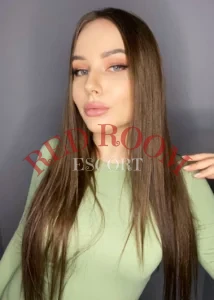 Эскортница Луиза - грудь 2, рост 172 см, вес 62 кг, цвет волос Шатенки