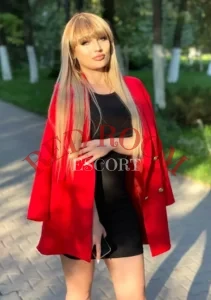 Эскортница Ками - грудь 2, рост 165 см, вес 54 кг, цвет волос Блондинки