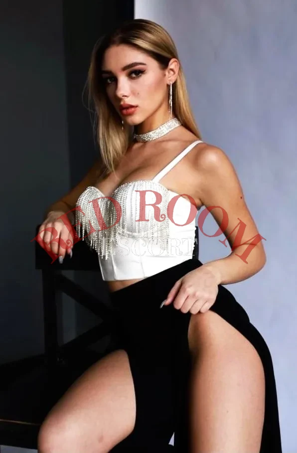 Эскортница Катрина - грудь 3, рост 172 см, вес 53 кг, цвет волос Блондинки