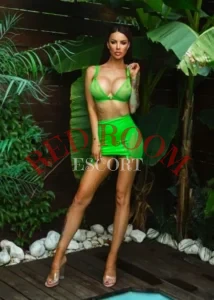 Эскортница Абель - грудь 5, рост 172 см, вес 56 кг, цвет волос Брюнетки