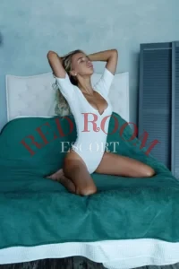 Эскортница София - грудь 3, рост 174 см, вес 52 кг, цвет волос Блондинки