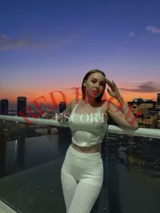 Эскортница Джулиана - грудь 3, рост 160 см, вес 48 кг, цвет волос Русые