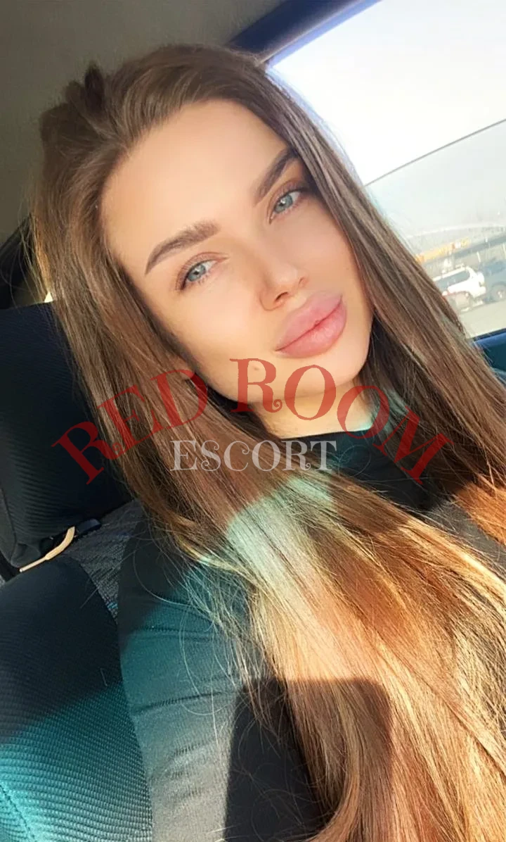 Эскортница Лера - грудь 2, рост 168 см, вес 61 кг, цвет волос Блондинки