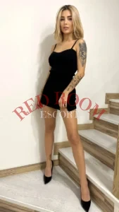 Эскортница Анжела - грудь 3, рост 170 см, вес 50 кг, цвет волос Блондинки