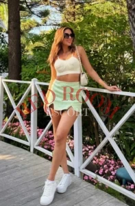 Эскортница Пиа - грудь 3, рост 170 см, вес 55 кг, цвет волос Блондинки