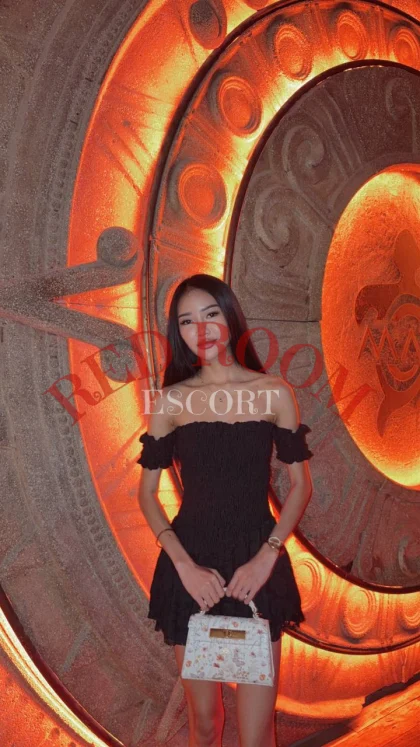 Эскортница Малина - грудь 1, рост 152 см, вес 35 кг, цвет волос Брюнетки, этничность Азиатская