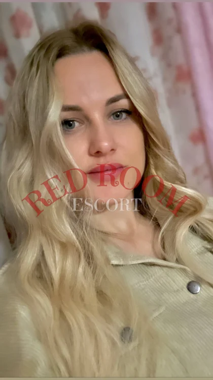 Эскортница Елиза - грудь 3, рост 165 см, вес 52 кг, цвет волос Шатенки, этничность Азиатская