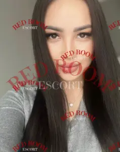 Эскортница Эля - грудь 2, рост 166 см, вес 49 кг, цвет волос Брюнетки