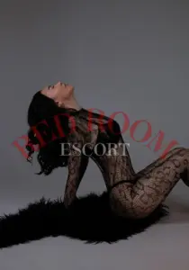 Эскортница Ману - грудь 1.5, рост 175 см, вес 55 кг, цвет волос Блондинки