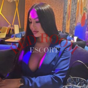 Эскортница Жозефина  - грудь 3, рост 172 см, вес 55 кг, цвет волос Шатенки, этничность Азиатская